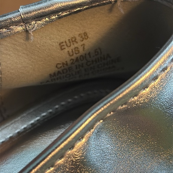 H&M Silver Ballet Flat with bow size US 7 EU 38 - Picture 7 of 8